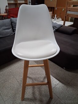 2 barové bílé židle - 2