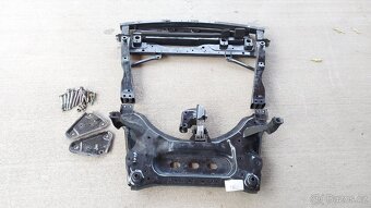 Nissan Qashqai J11: Nápravnice přední - 2