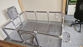 Dětská ohrádka s brankami a košem - 2