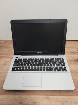 ASUS X555M | i5 | 8GB | 240GB SSD | GEFORCE 930M | - 2