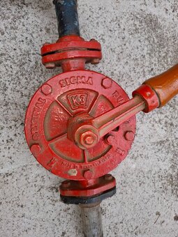 Ruční pumpa Sigma - 2