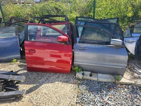 MITSUBISHI - PŘEDNÍ DVEŘE - 2