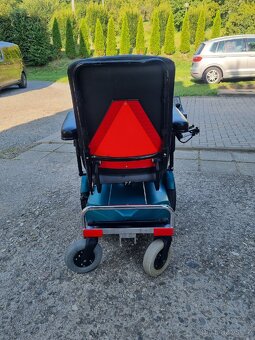 Invalidní elektrický vozík - 2
