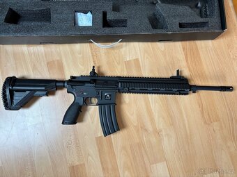 Samopal M4 airsoft - 2