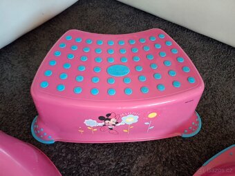 Dětský set prkýnko na WC, schůdek a nočník s Minnie Mouse - 2