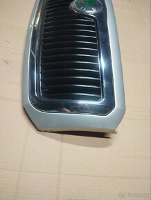 Fabia 1 mřížka kapoty stříbrná 9102 - 2