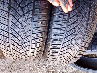 255/55/19 111h Goodyear - zimní pneu 4ks - 2
