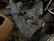 Ford mondeo mk3 2.0 tdci převodovka - 2