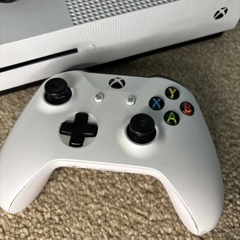 Prodám Xbox one S 1TB HDD + 10 her - 2