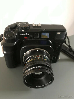 Mamiya 7 ii (černý) s objektivem 80 mm f/4 + popruh - 2