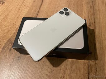 iPhone 11 Pro Max 64 GB - 2