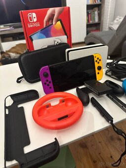 Nintendo switch OLED + bohaté příslušenství - 2