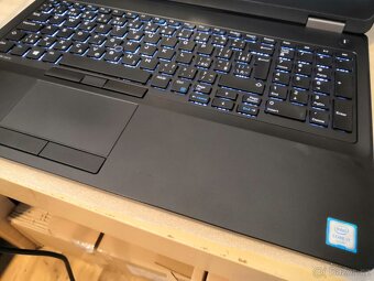 Dell 5570 i7 / 8 GB / 256 SSD / Windows 11 - 2