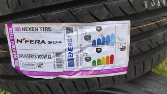 prodám pneu 245/45 18" - 2