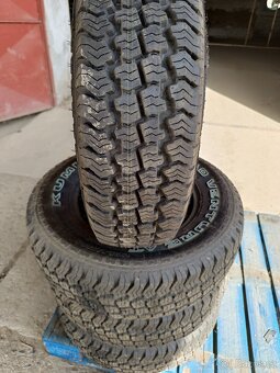 KUMHO ROAD VENTURE AT LT215/75R15 100/97S - 2