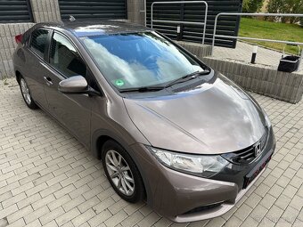 Honda Civic 1.8 i-VTEC 104 kW, jen 115.886 km, rok 2012 - 2