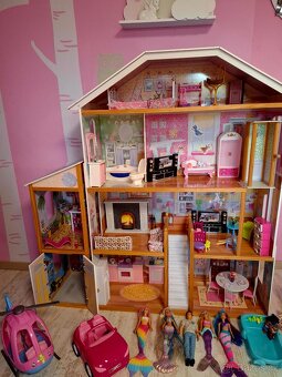 Domeček pro panenky / barbie - 2