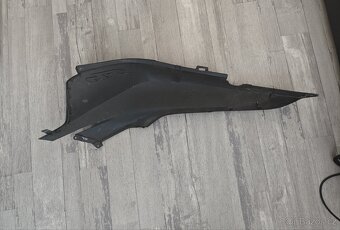 PRAVÝ Boční plast na Honda SH 17-19 - 2