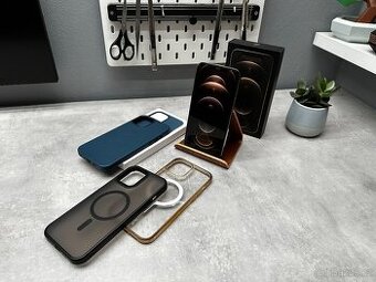 Apple iPhone 12 Pro Max - 256 GB Zlatý + dárky - 2