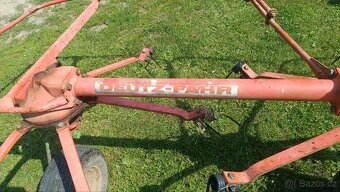 Obraceč sena Deutz Fahr KH 700 - 2