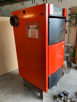 ŠPIČKOVĚ zachovalý zplyňovač dřeva Künzel 40 kW s vyrovnávac - 2