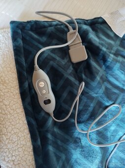 Prodám vyhřívanou plyšovou deku - 2