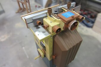 Frézka na dřevo Scheppach HF3000 - 2