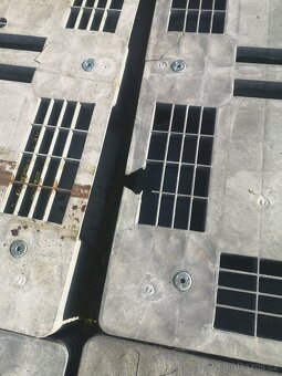 Palety plast 110x110 - 2