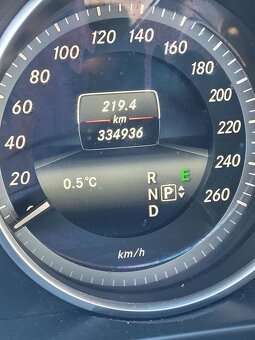 Mercedes Benz E 200 Bluetec 100 kW 2015 r - 2