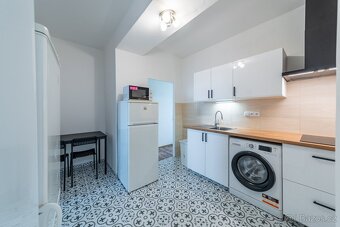 Pokoj s trvalým pobytem pro 2 osoby — Praha 7 - 2