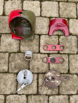 Jawa 50 550 555 pionyr - dily - 2