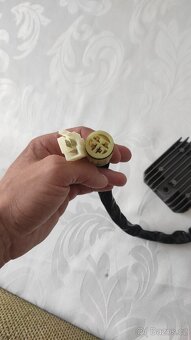 Regulator dobíjení Honda Africa - 2