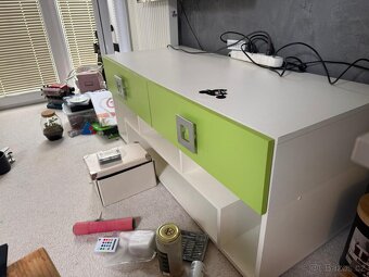 stolek pod tv detsky pokoj - 2