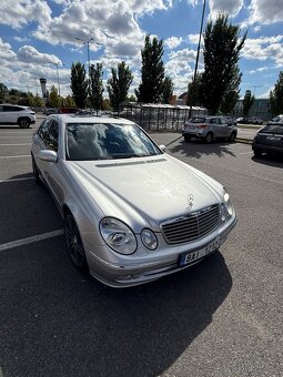 Mercedes-Benz E W211 3.2CDI AVANDGARDE - 2