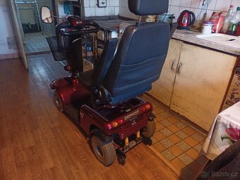 Elektrický čtyřkolový skútr - 2