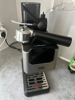 Pákový kávovar Beko - 2