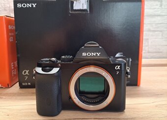 Prodám Sony Alpha A7 s objektivem Sony E 10-18mm f/4 OSS, př - 2