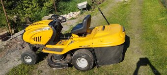Prodám zahradní traktor MTD 15,0HP - 2