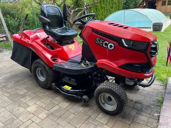 Zahradní traktůrek traktor ČR SECO P5 2 válec 23HP Vanguard - 2