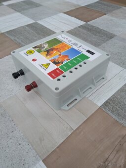 Prodám elektrický ohradník KOMBI 12V/230V 10J - 2