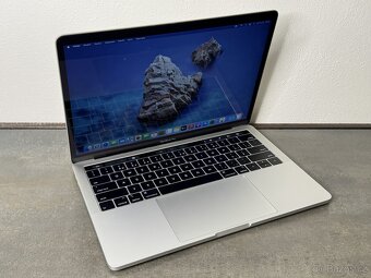 MacBook Pro 13" 2017 Silver CTO 256GB / 16GB - DPH - 2