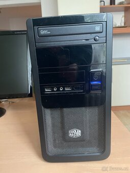 PC s monitorem - 2