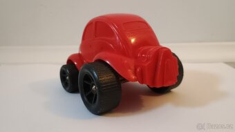 plastový Volkswagen brouk 70´léta - 2