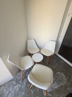 Prodáme set židlí + stolek - 2