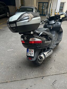 Suzuki Burgman 650 - 2