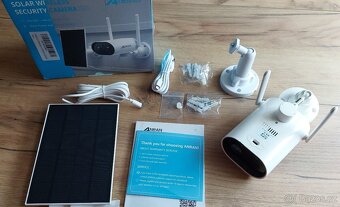 Venkovní otočná WiFi 2K kamera ANRAN se solárním panelem - 2