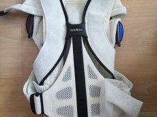 dětské prodyšné nosítko BabyBjörn Mesh 3,5 - 12 kg - 2