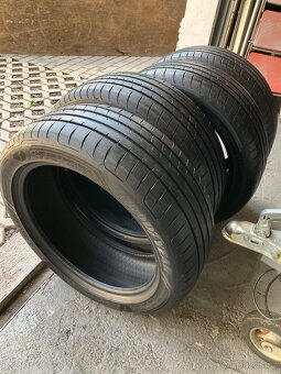 Pneu 215/50/18 - 2