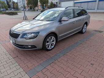 Škoda Superb 2 II combi FL elegance 2,0 TDI 125 kW DSG 2013 - 2