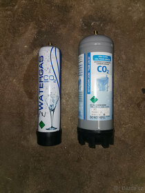 Plnění jednorázových bombiček na CO2 pro výčepy - 2
